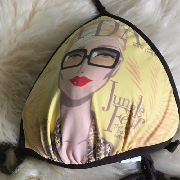 Bikini - Picture 2 of 6